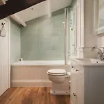 Crow Hall - Luxury