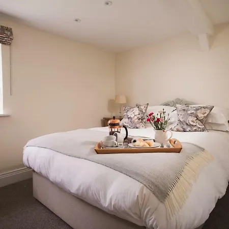 Crow Hall - Character With Stunning Views