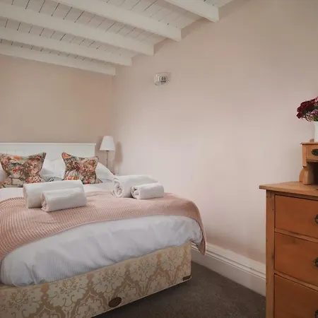 Crow Hall - Luxury Holiday home