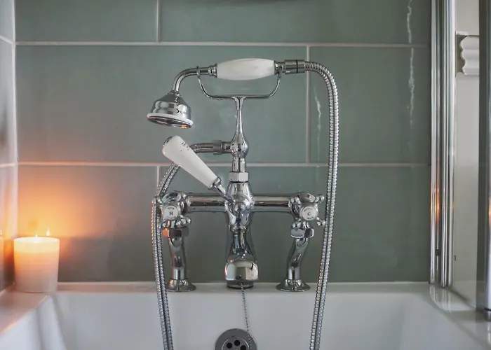 Crow Hall - Luxury Holiday home